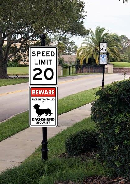 CCPARTON rolled-edge design 8x12 sign prevents scratches during handling
