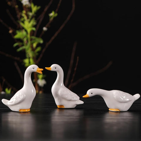 CCUUHJ mini ceramic ducks side view ideal for porch or shelf decor