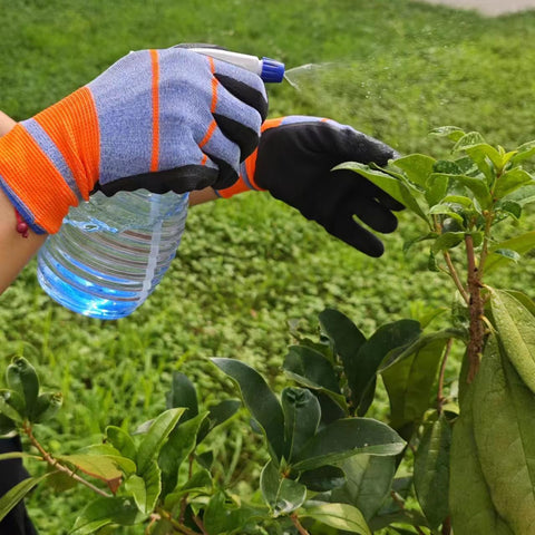 CELCOREERY six-pair pack is washable and reusable for ongoing garden or DIY tasks.