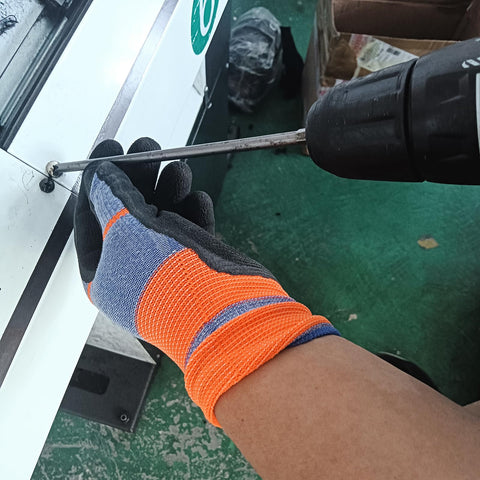 CELCOREERY non-slip design aids weeding, planting, and fruit picking with secure grip.