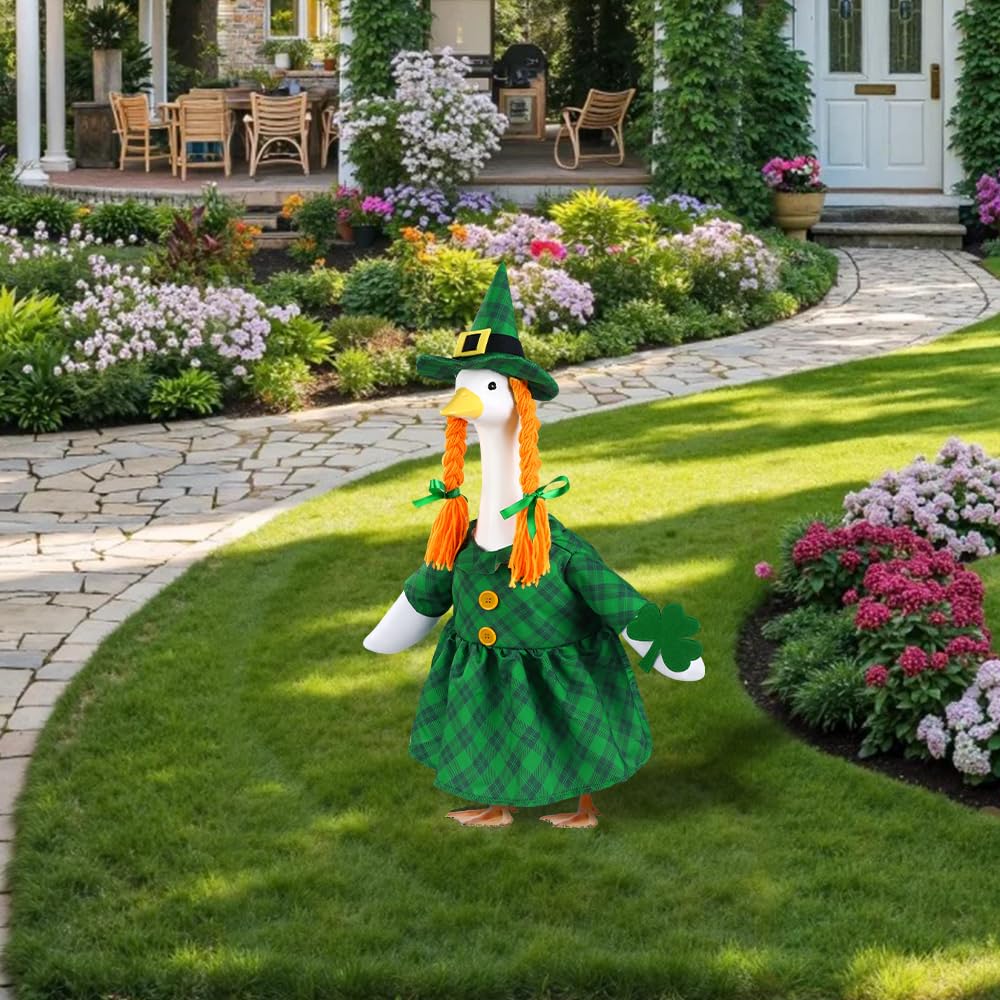 Celltestria green plaid costume for 23-inch porch geese.