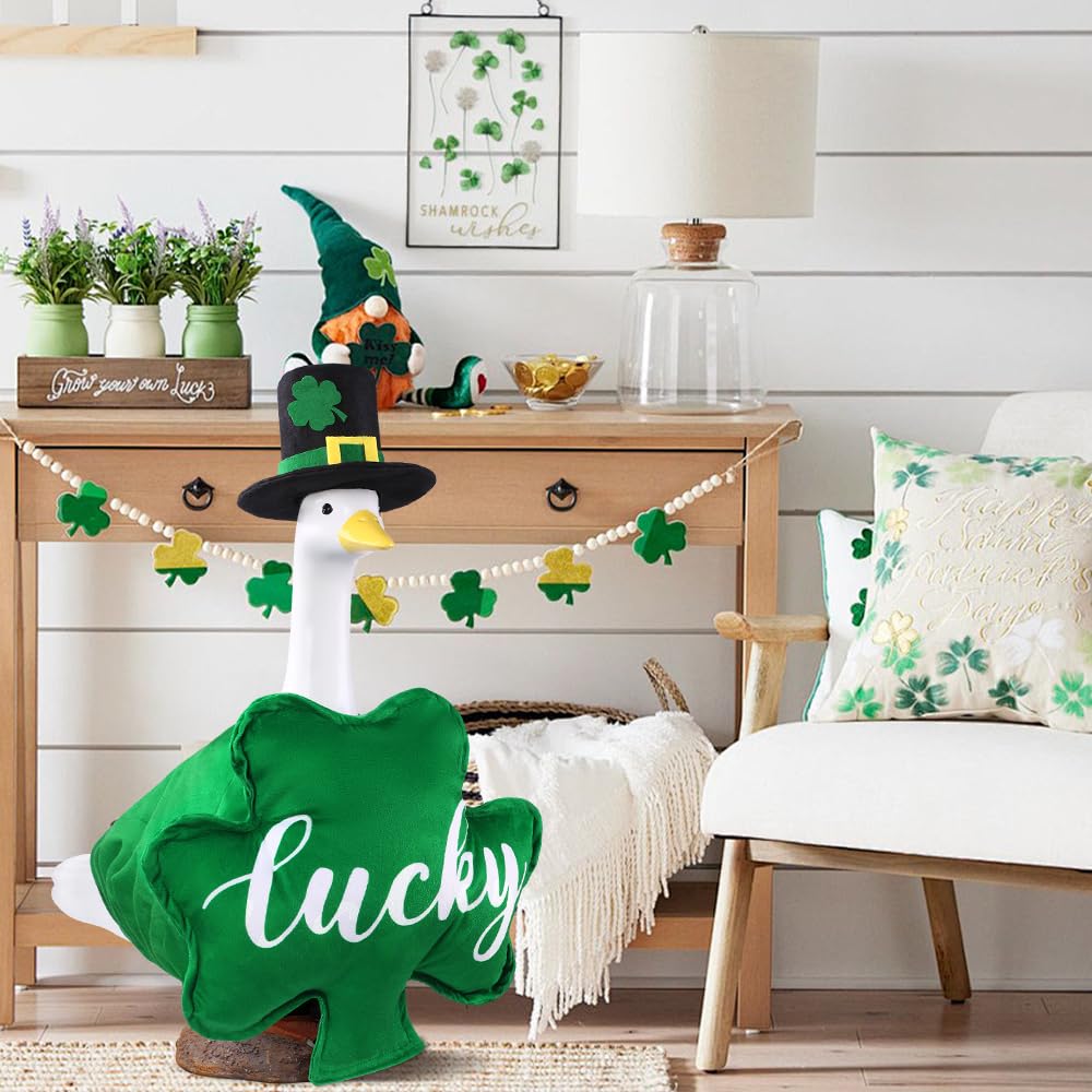 Celltestria clover outfit withstands sun and rain for long-lasting display.
