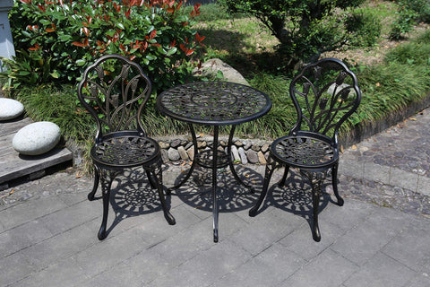 C/G Patio Casa tulip-design bistro set adds elegant curb appeal.