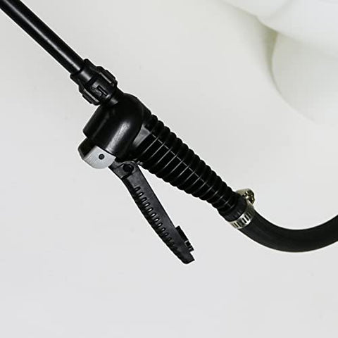 Chapin 97154 triple-filtration system reduces clogs during spraying.