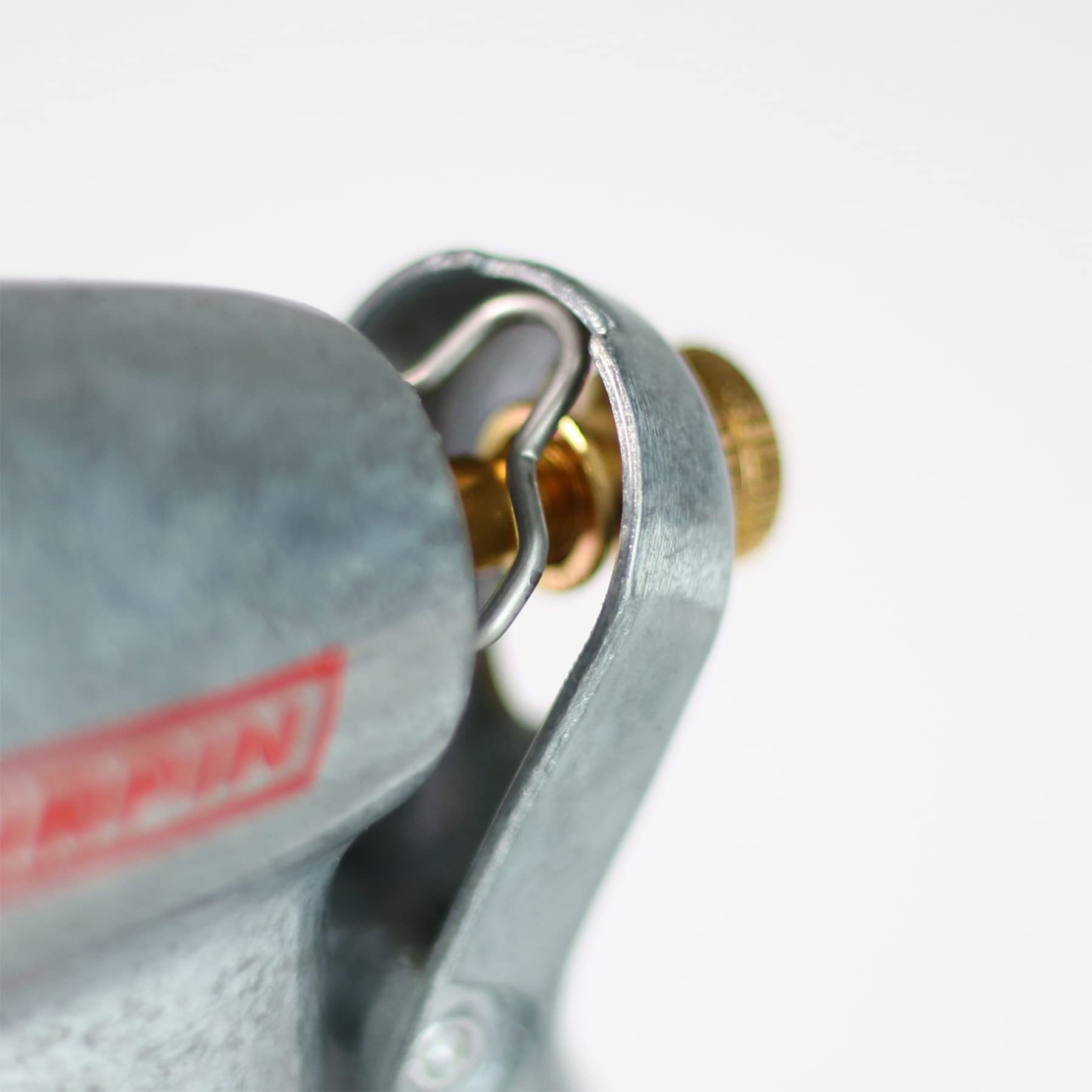 Chapin International 4610 nozzle with brass flow control lets you adjust watering pressure.
