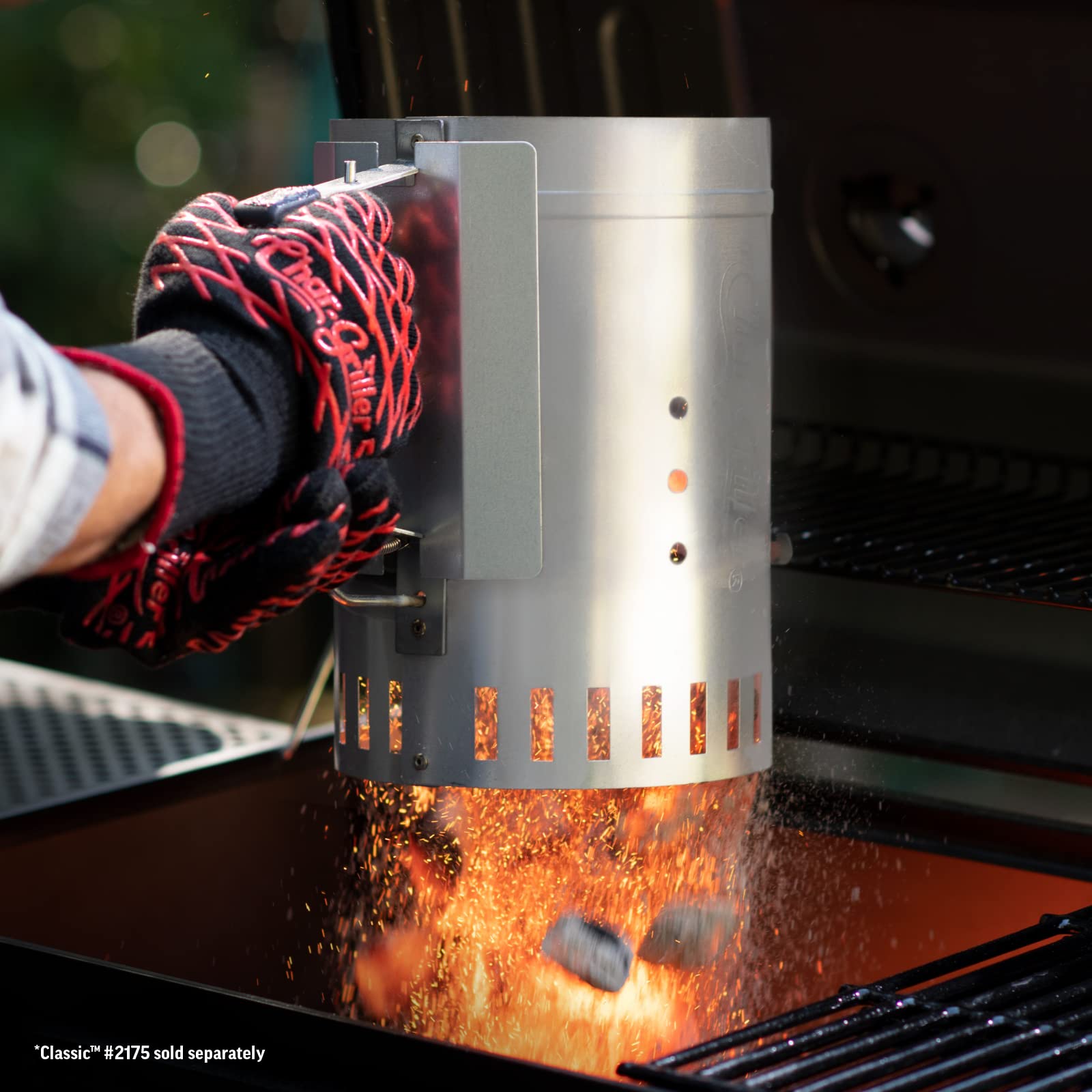 Ergonomic E-Z dump handle with heat shield for safe coal transfer