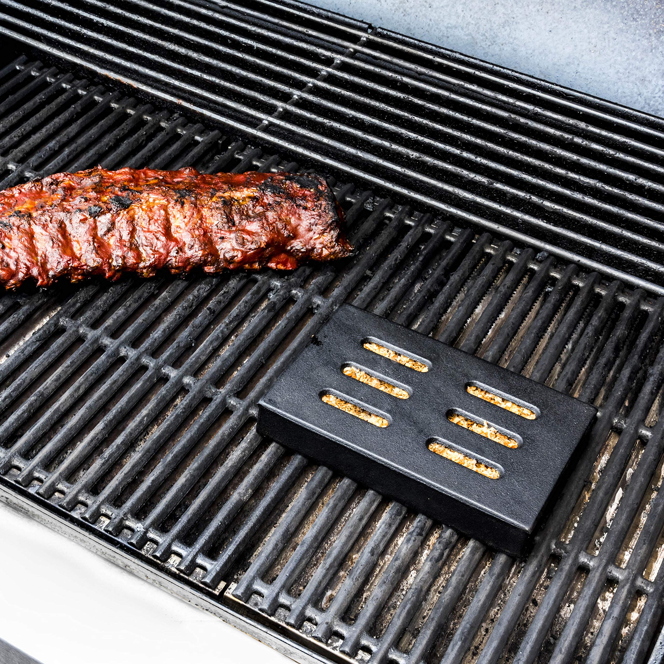 Char-Broil smoker box fits 8-inch wood chips for robust smoke