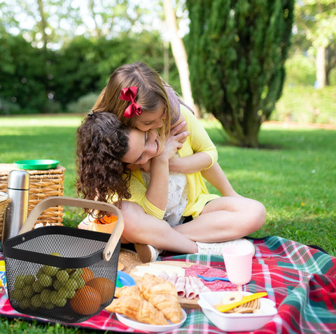 Cheardia harvest baskets are versatile for picnics, markets, or seasonal decor.