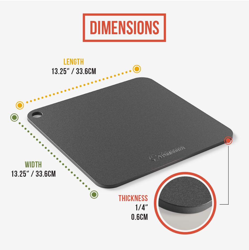 Chef Pomodoro pizza steel with lifting holes enables easy transport and handling.