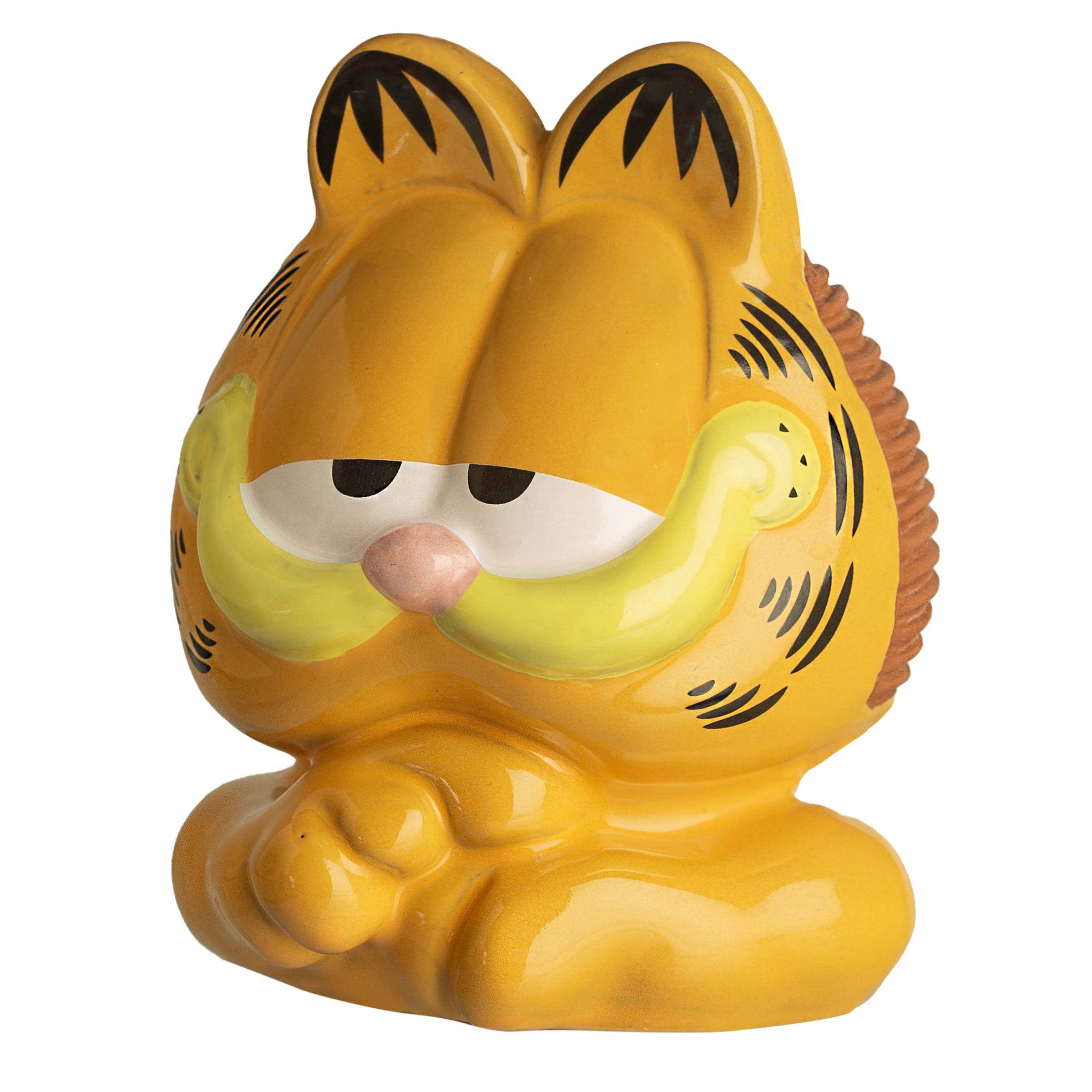 Chia Garfield drip tray helps protect surfaces during watering.