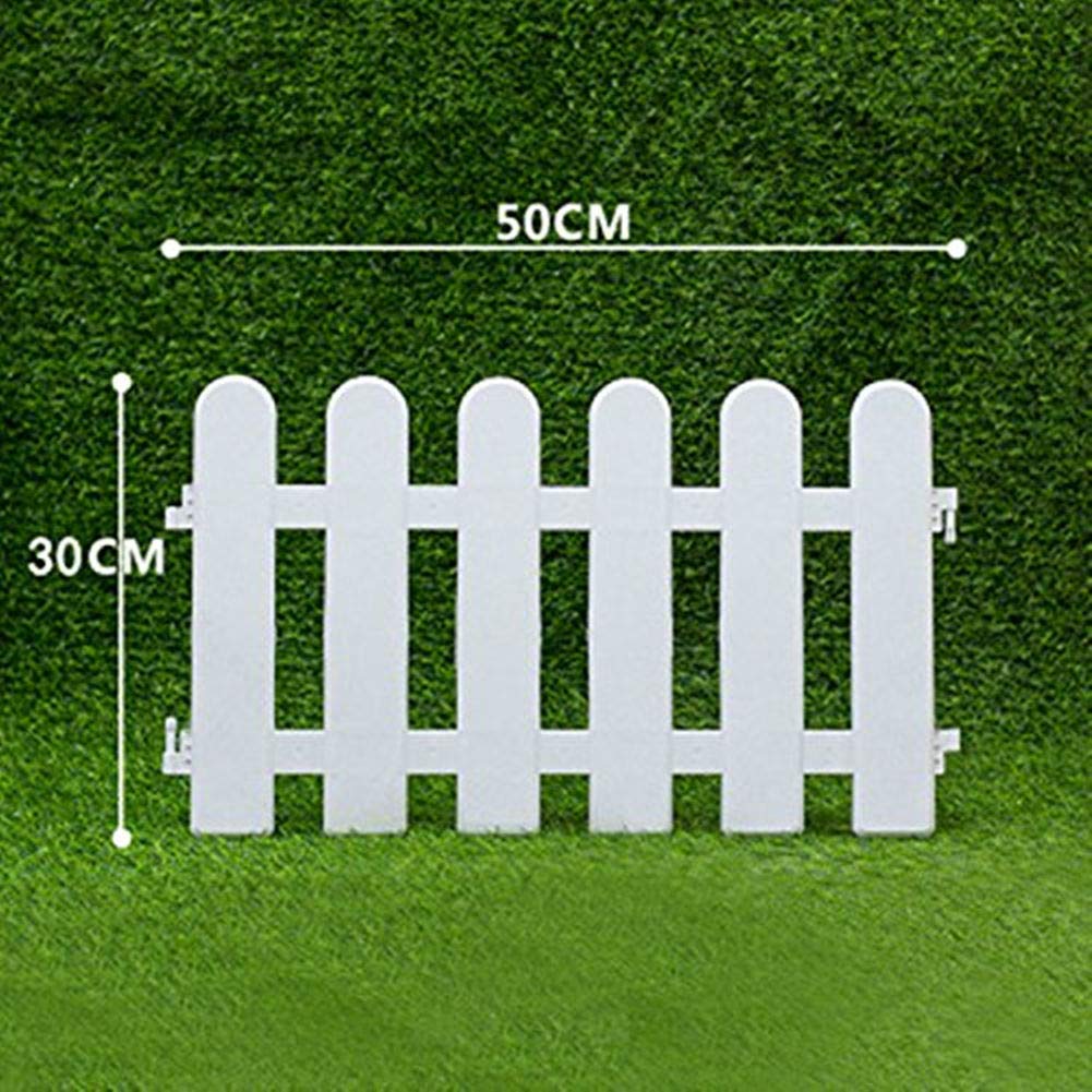 CHICIEVE elegant white picket border for indoor holiday ambiance.