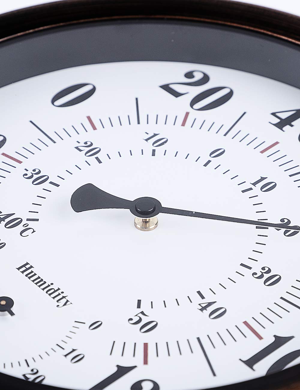 CHIVENIDO dual-scale hygrometer displays Celsius and Fahrenheit for quick environmental checks.