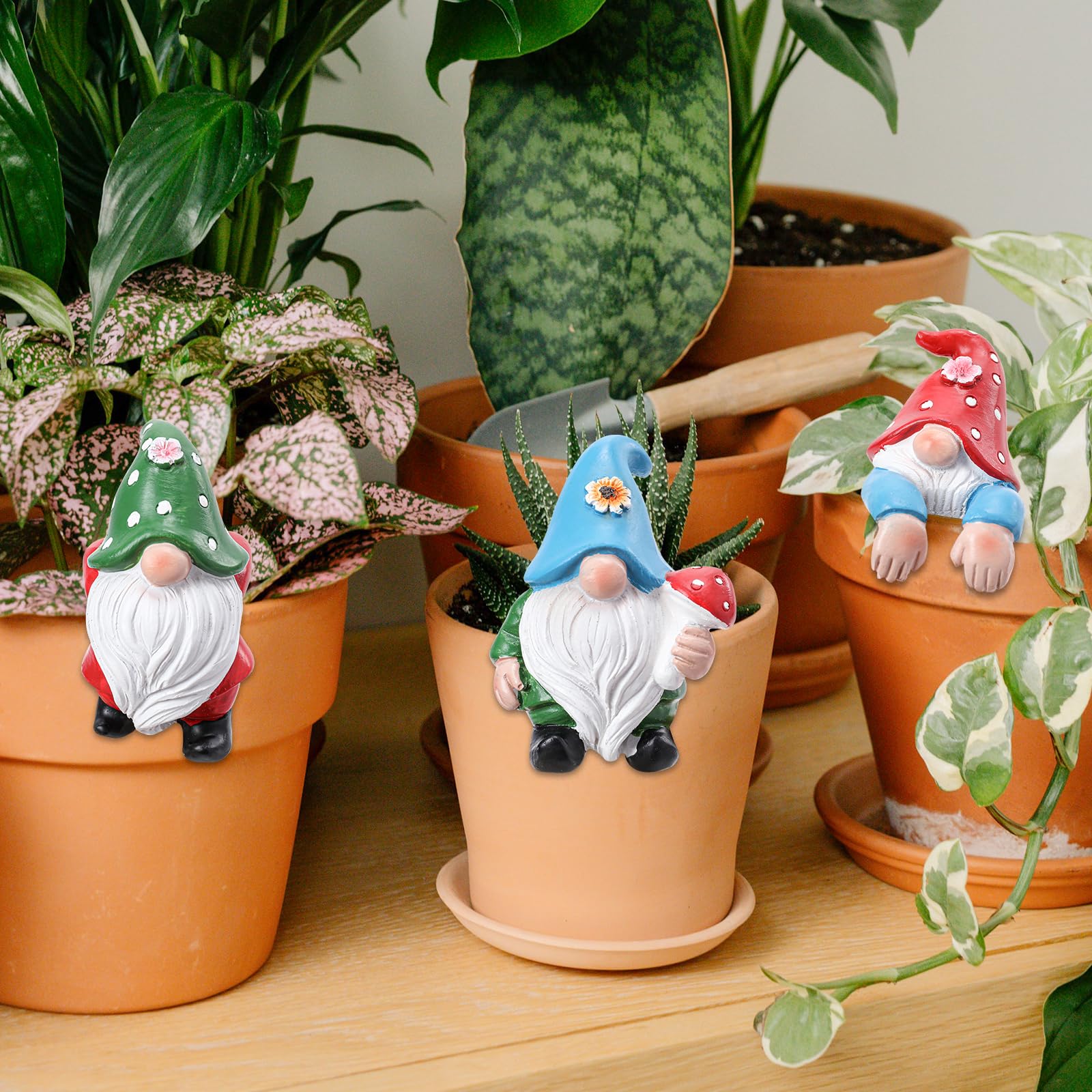 Chonsun three-piece garden ornament set provides versatile lawn decor.