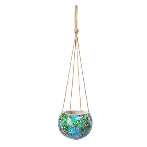 Chonsun small flower pot in green adds compact plant display.