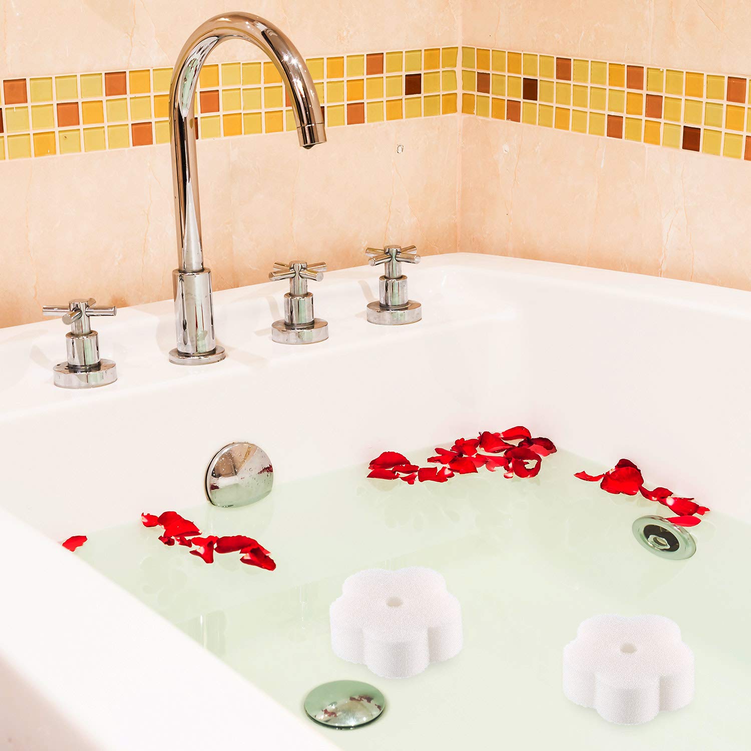 Chuangdi 8.9 cm sponge supports quick, spot cleaning in pools and tubs.