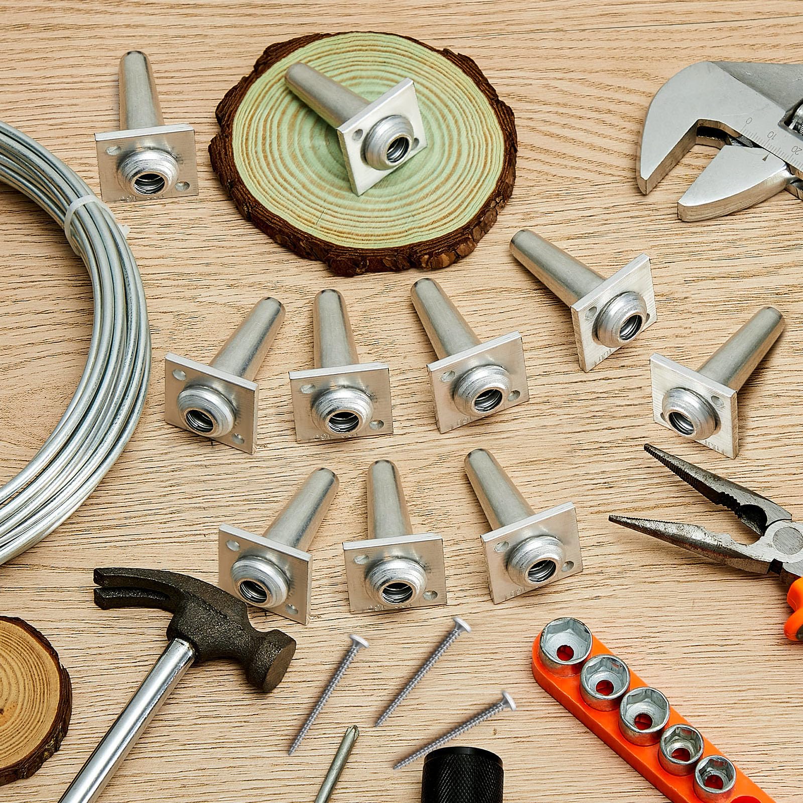 Chumia portable, lightweight vises designed for easy carry and storage.