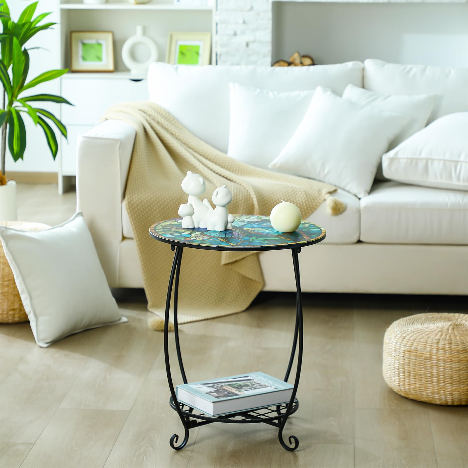 Cinnvoice compact 14-inch round table fits small spaces.