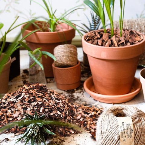CJGQ mulch substrate for orchids enhancing root growth and aeration