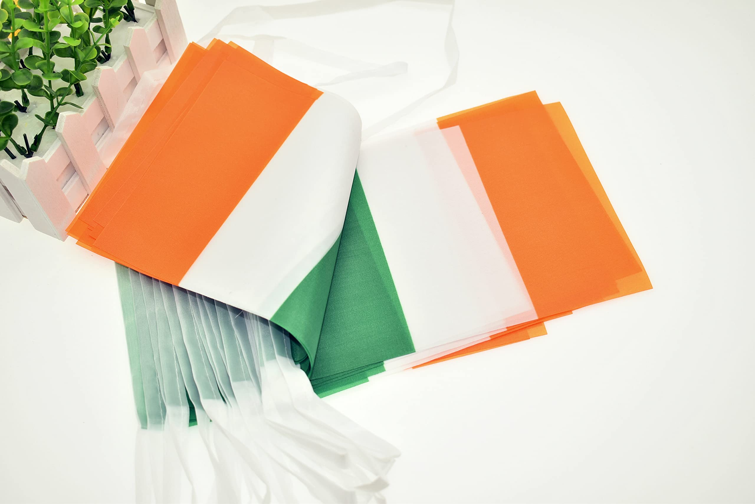 Ckexin Ireland flags banner ready for quick and easy setup.
