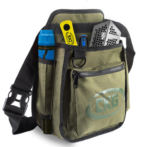 CKG metal detecting finds bag waist-digger worn on waist keeps tools organized during treasure hunts.