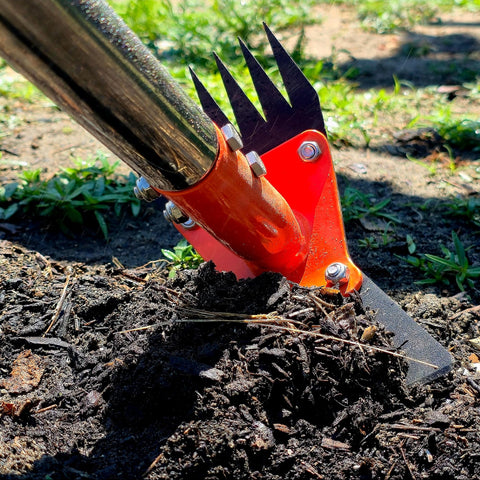 CKLT spring steel heads resist bending for long-lasting garden task performance.