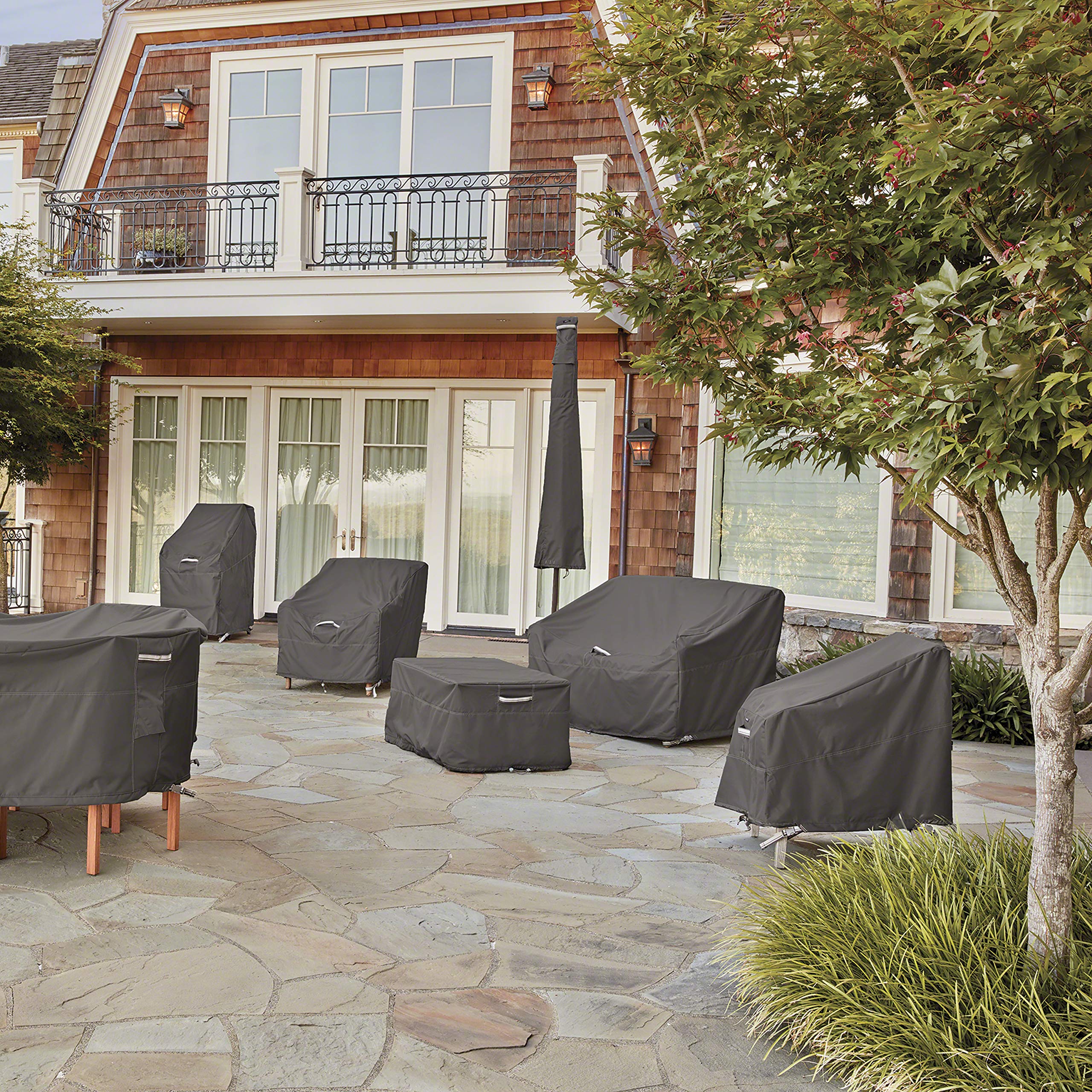 Gardelle One fabric with UV coating resists sun fading.