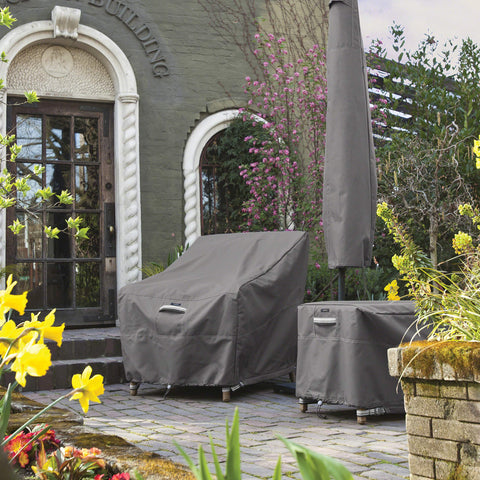 Classic Accessories Ravenna weather-resistant fabric protects grill surfaces.