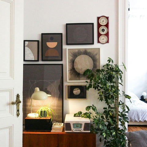 Classic Analog Weather Station room decor enhancing vintage-inspired interiors.