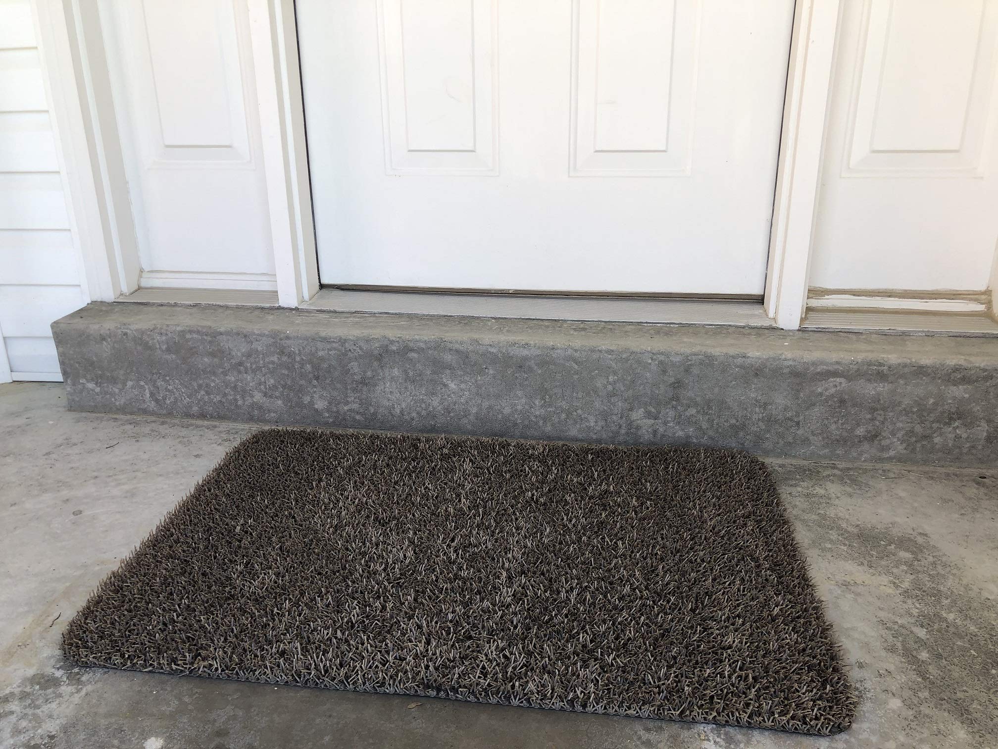 Clean Machine desert taupe doormat dirt-trapping action reduces floor cleaning needs