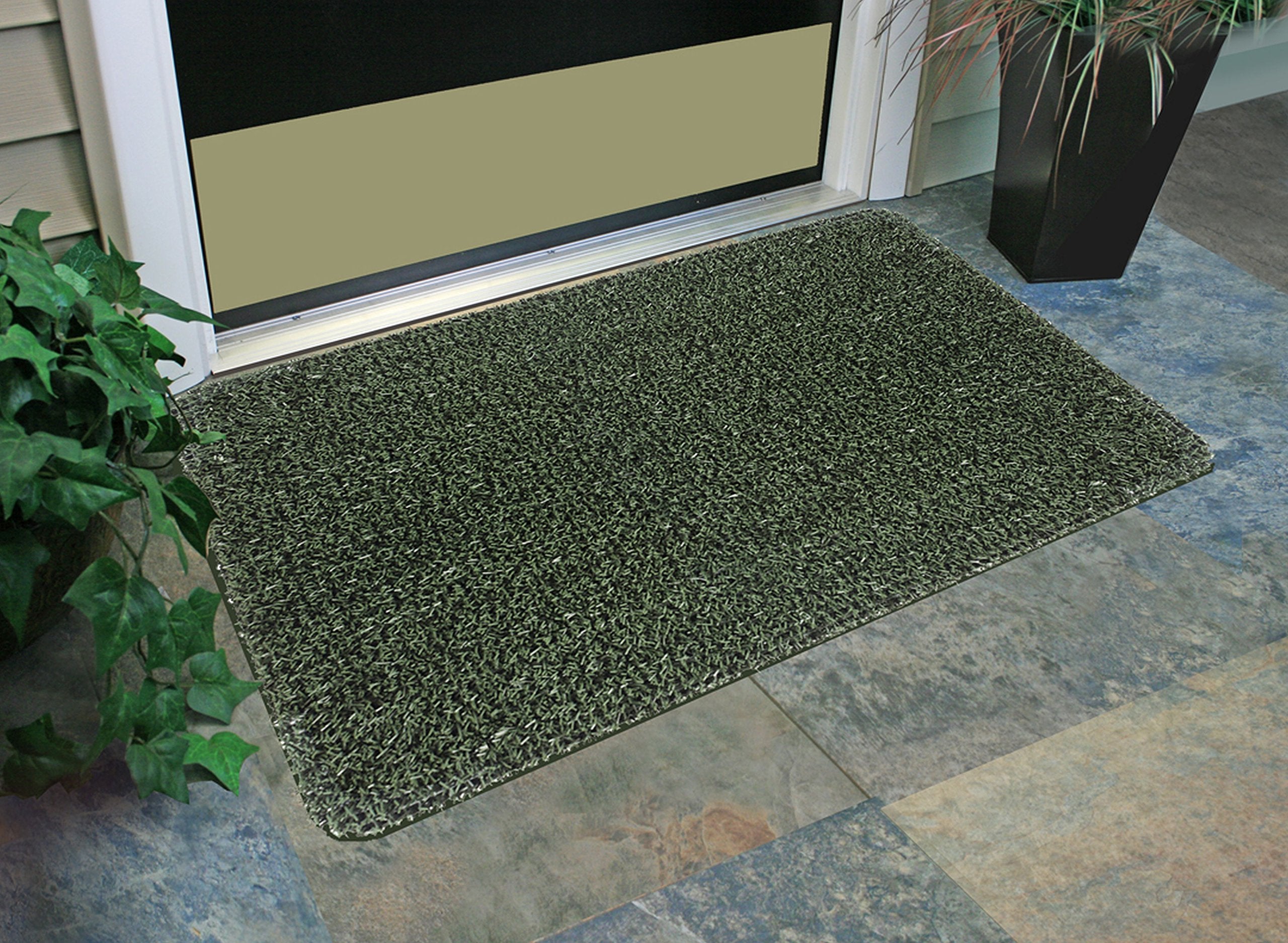 Clean Machine Dirt Trapper Doormat astro-turf blades close-up showing dirt scraping