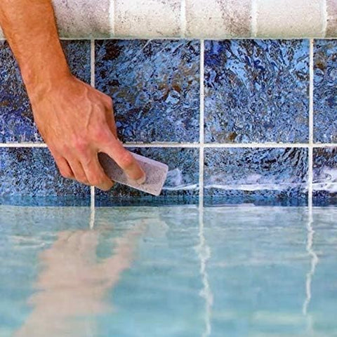 Easy dosing cup and measurement for CLOROX Pool&Spa use