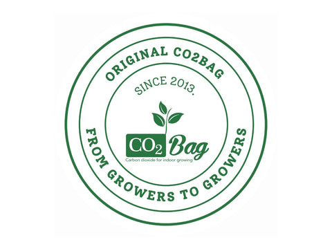 CO2BAG M safety labels and guidance visible for safe use