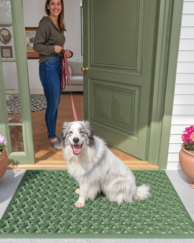 Color&Geometry easy-clean exterior mat remains vibrant after rain and muddy use.