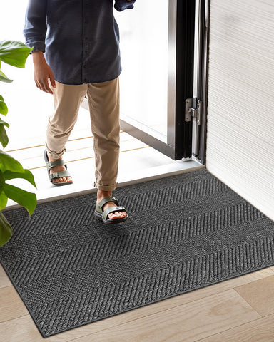 Color&Geometry fold-packaging friendly mat resists creases