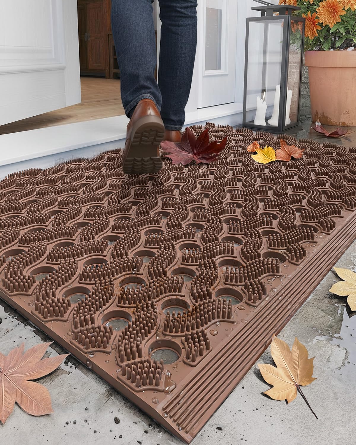 Color&Geometry heavy-duty outdoor mat in entry-shot, ideal for high-traffic entrances.