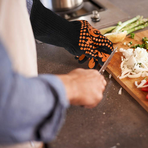 Versatile for grilling and baking tasks with Comsmart BBQ Gloves.