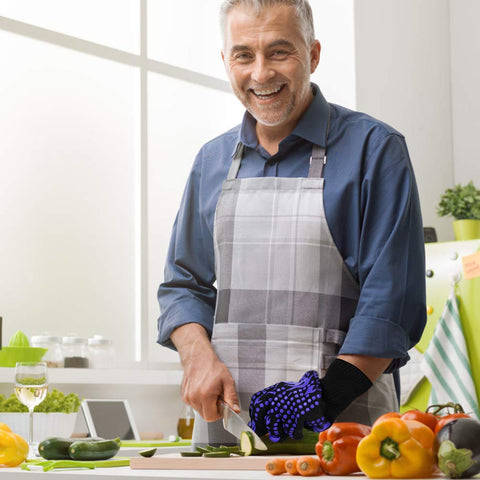 Comsmart BBQ gloves include a hanging loop for easy storage.