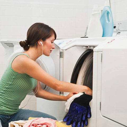 Comsmart BBQ Gloves loop for hanging storage keeps kitchen tidy.