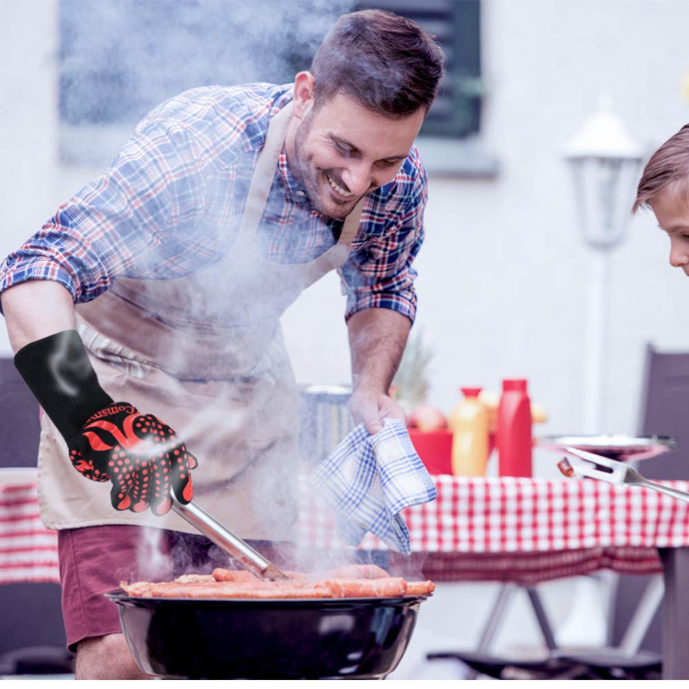 One-size-fits-most stretchable design for many hands with Comsmart BBQ gloves.