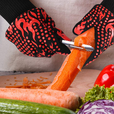 Soft interior lining for comfortable wear during long cooks with Comsmart gloves.