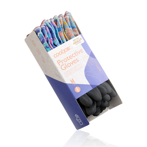 CoolJob foamed latex coating protects fingertips during gardening.