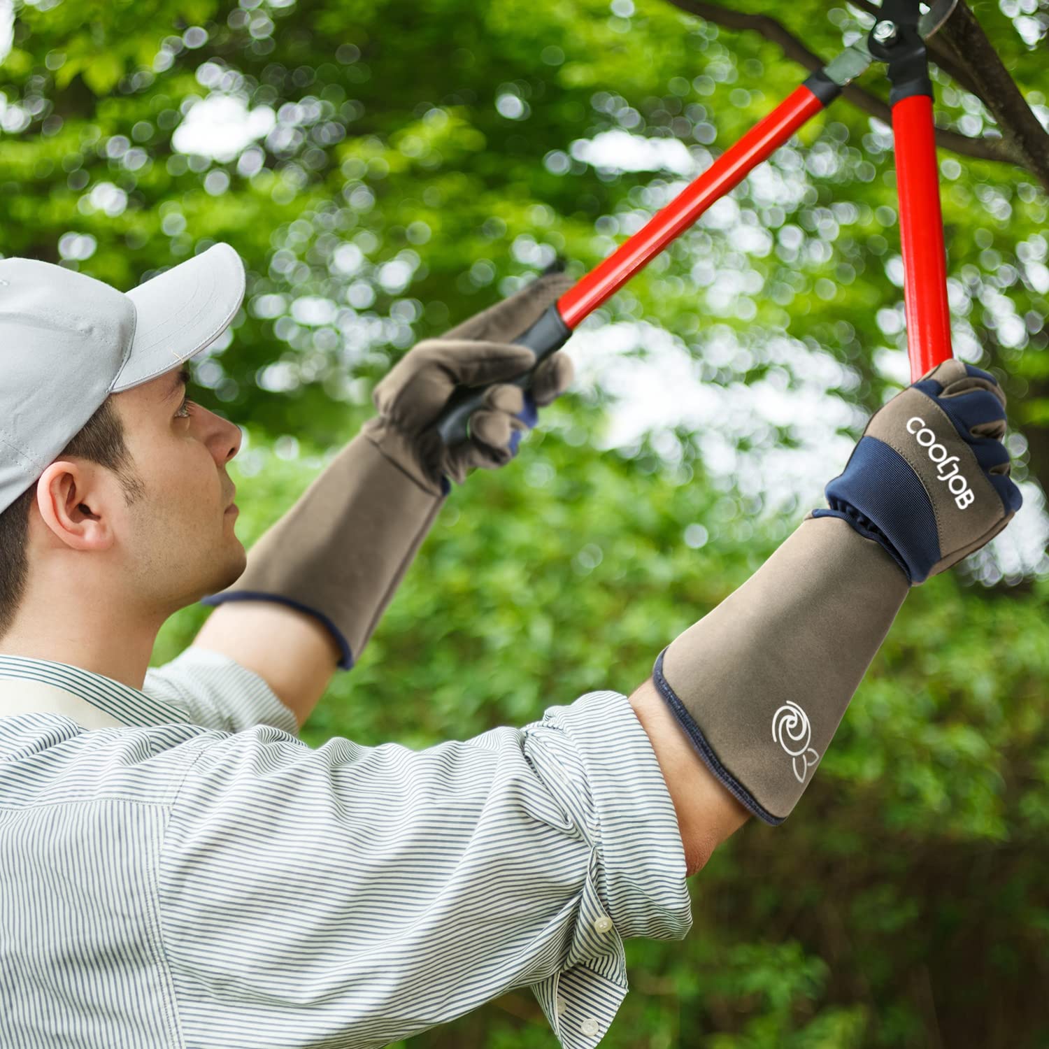 CoolJob long-sleeve garden gloves with extended cuff guard against dirt.