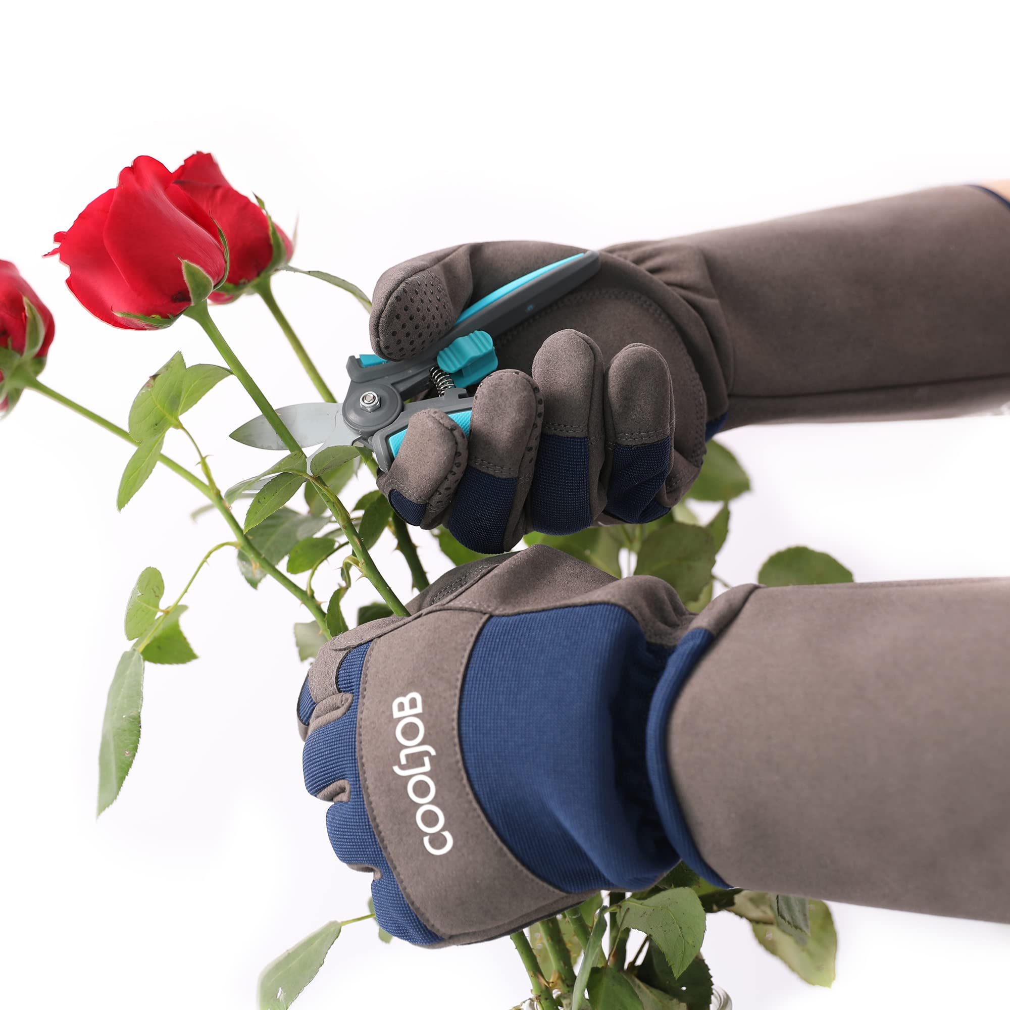 CoolJob machine-washable gloves simplify cleanup after outdoor tasks.