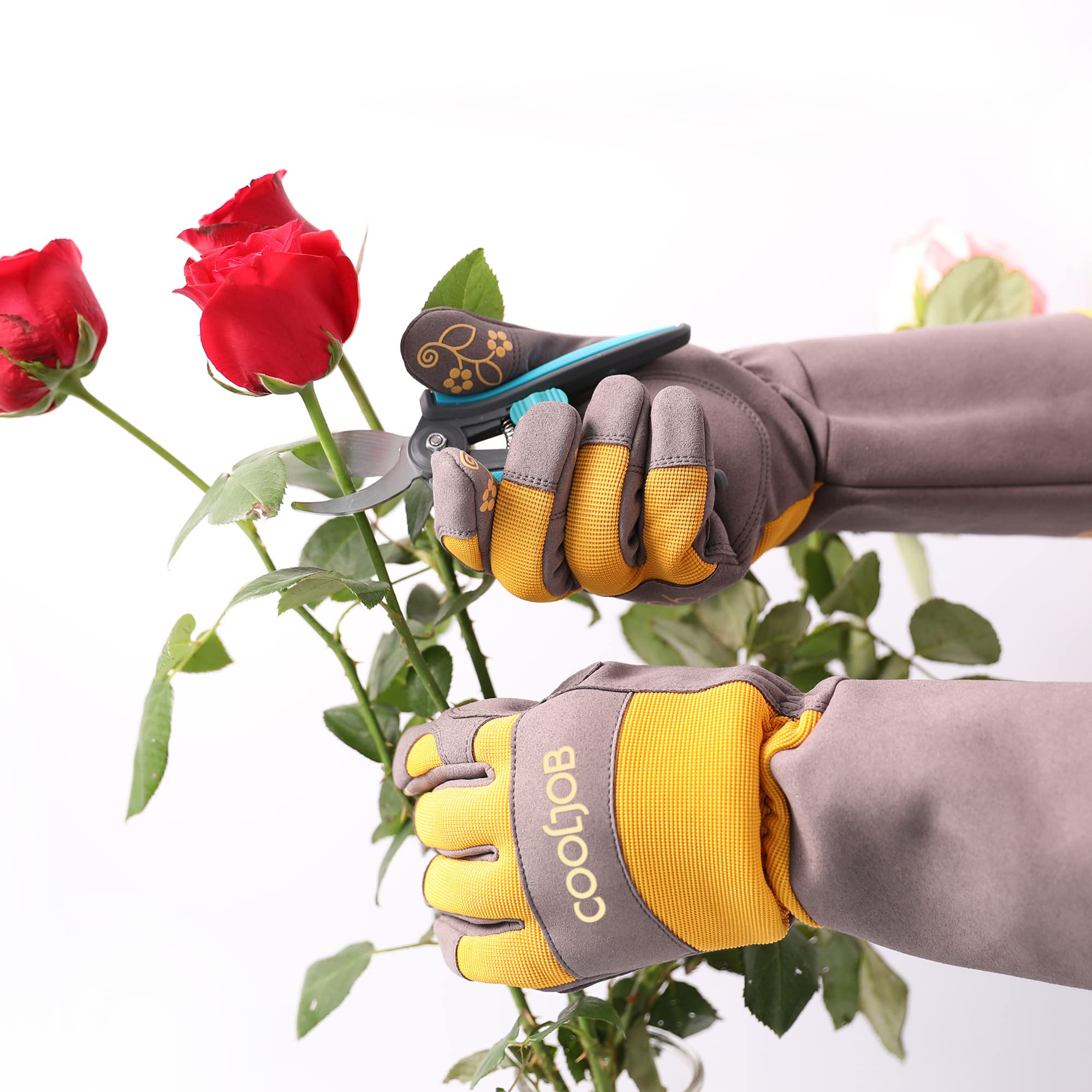 COOLJOB machine-washable garden gloves simplify cleanup after chores