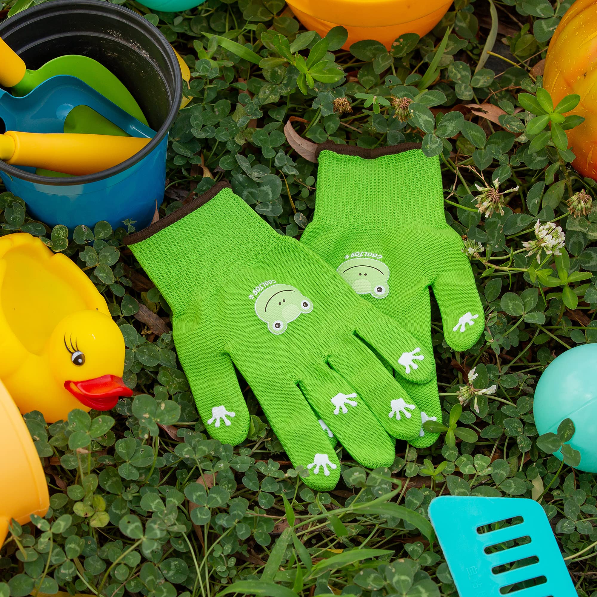 CoolJob paw-dot grip aids secure tool handling for kids