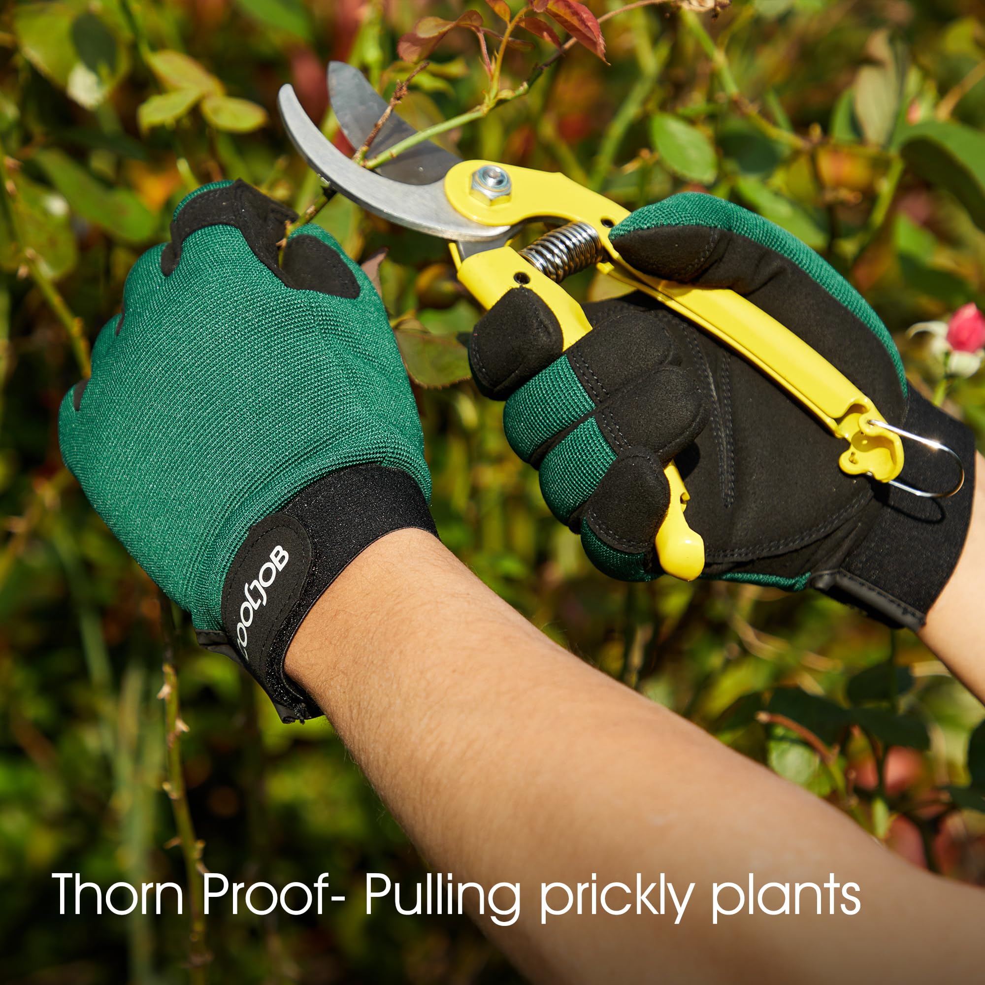 COOLJOB secure wrist Velcro provides a snug fit and keeps debris out.