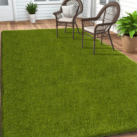 CooRug UV-resistant grass showcases vibrant color without fading in sun