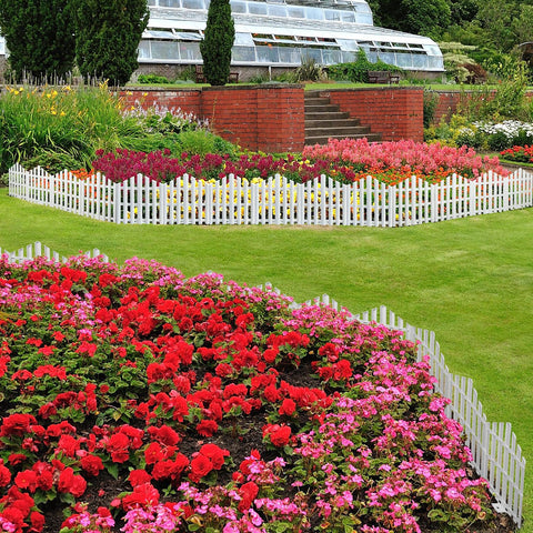CooTentler weather-resistant material withstands seasonal wear while keeping borders neat.