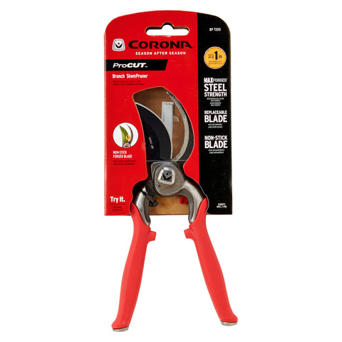 Corona BP 7200 lightweight yet strong for extended pruning without fatigue.