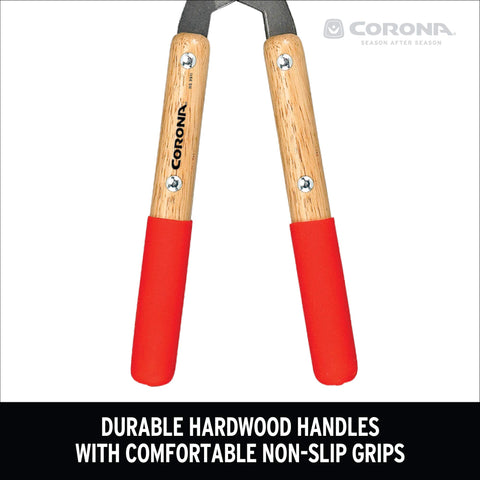 Corona HS 3911 hedge shear enables precise trimming of hedge tops and edges.